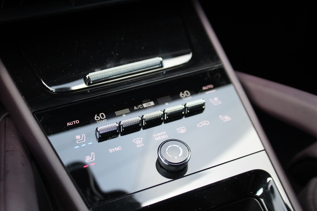 2025 Porsche Cayenne Coupe Base photo 26