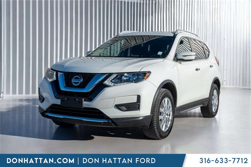 2018 Nissan Rogue SV's photo