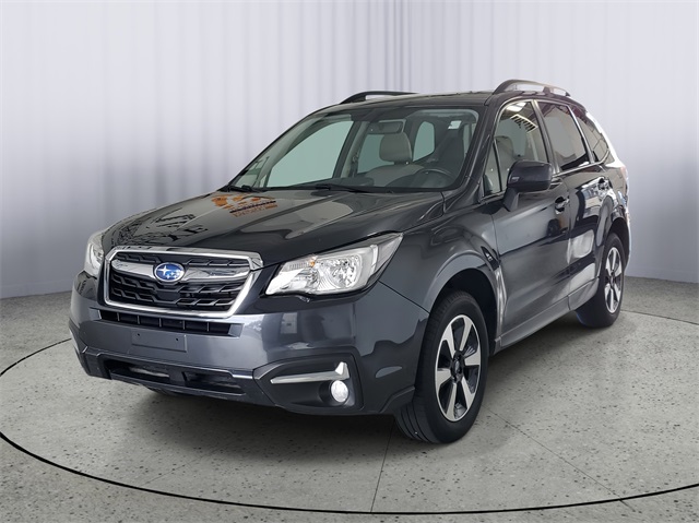 2017 Subaru Forester 2.5i Limited photo 3