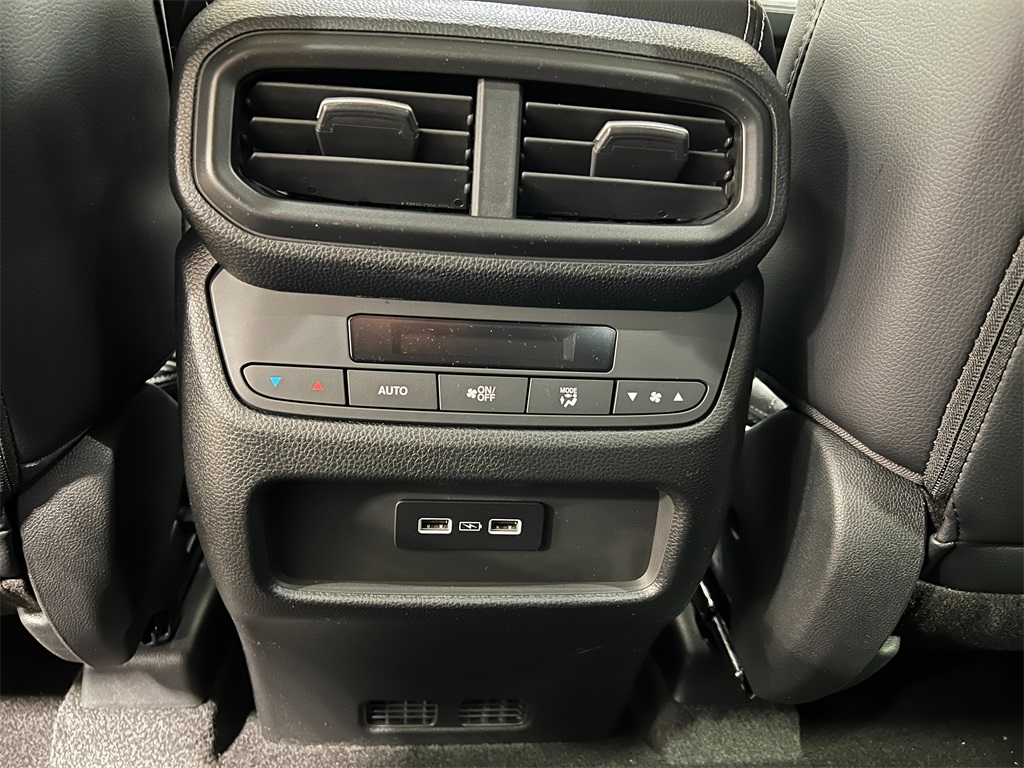 2025 Honda Pilot EX-L photo 26