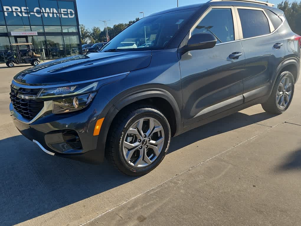 2024 Kia Seltos S photo 3