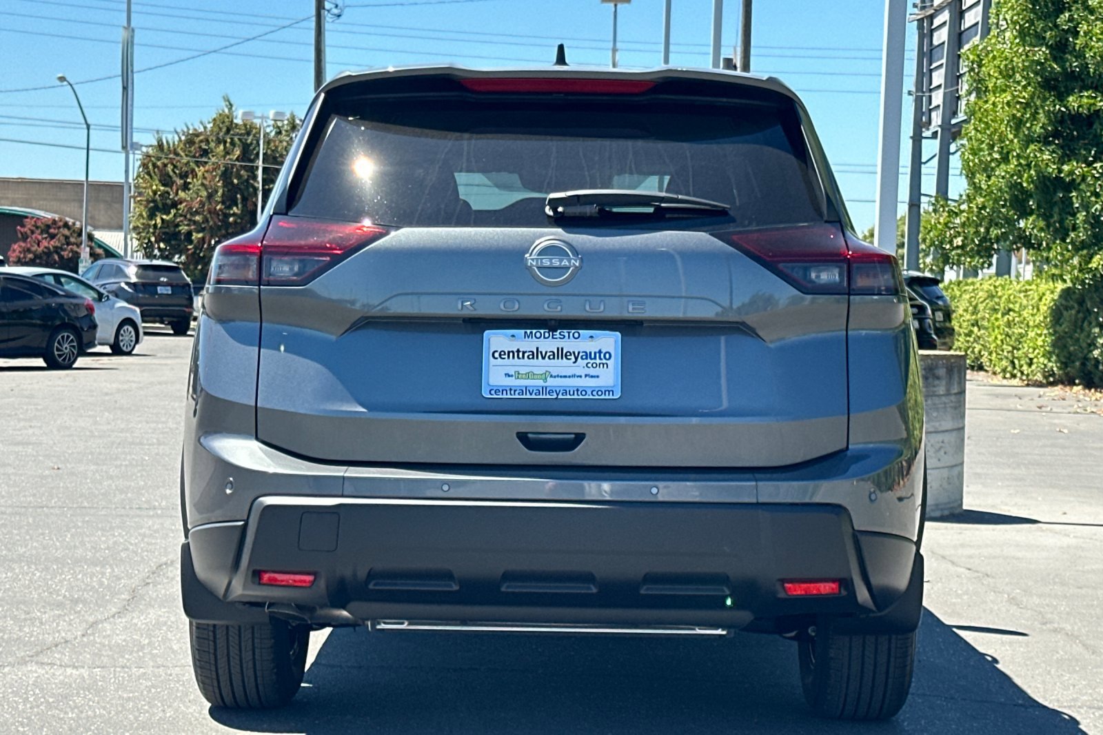 2026 Nissan Rogue S photo 4