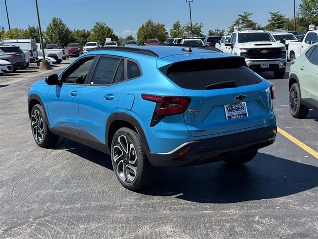 2025 Chevrolet Trax photo 3