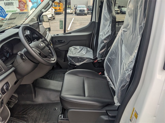 2025 Ford Transit photo 2