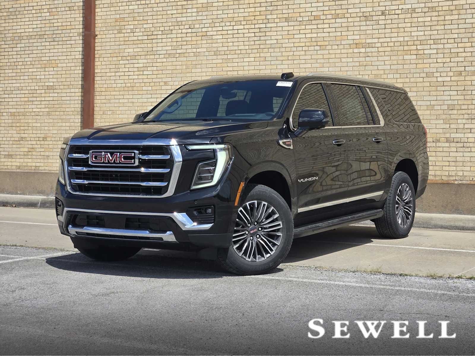 New 2025 Onyx Black GMC Elevation image 1