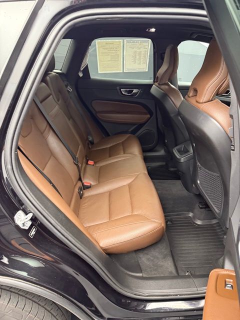 2021 Volvo XC60 T5 Momentum photo 48