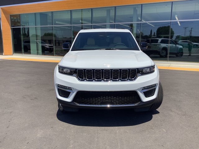 2025 Jeep Grand Cherokee Limited photo 2