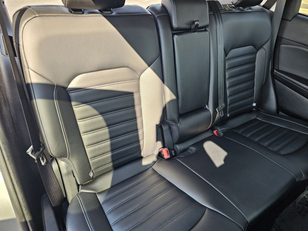 2024 Ford Edge SEL photo 15