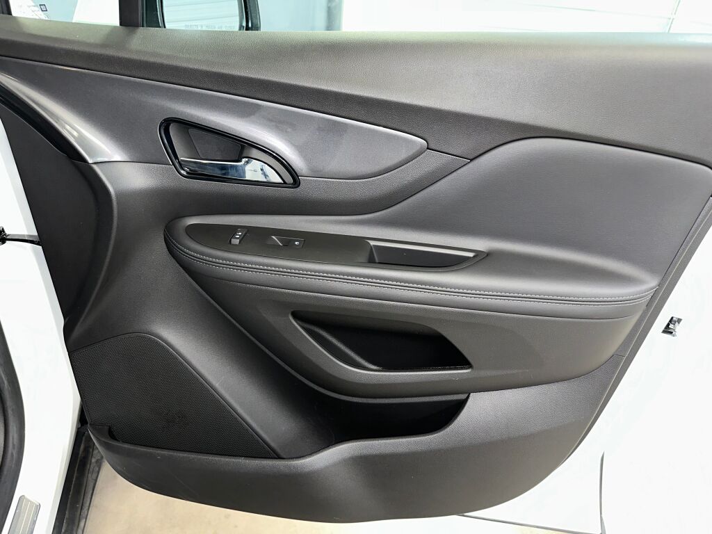 2022 Buick Encore Preferred photo 9