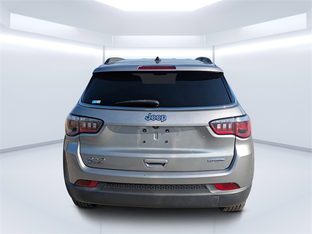 2020 Jeep Compass Latitude photo 3