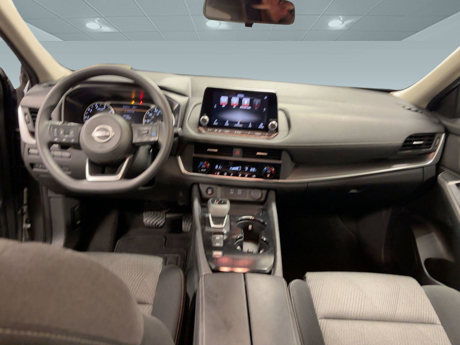 2024 Nissan Rogue SV photo 13