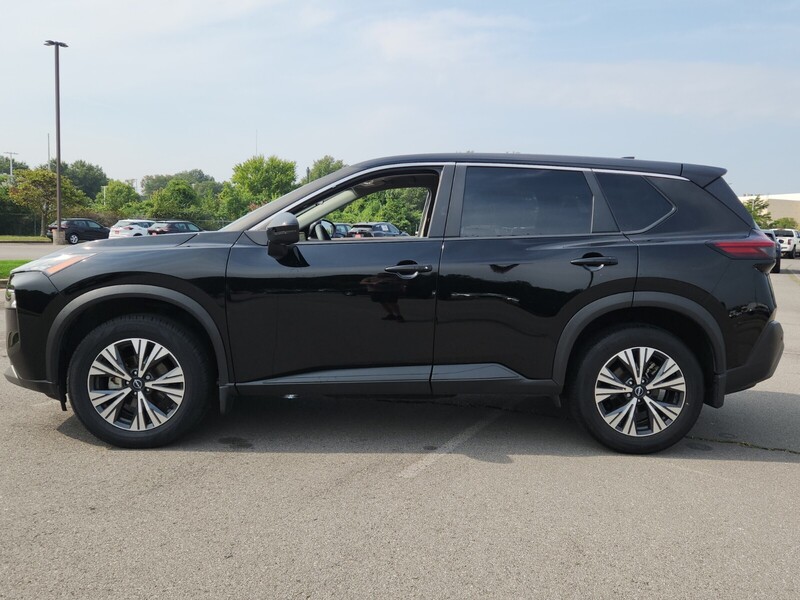 2023 Nissan Rogue SV photo 4