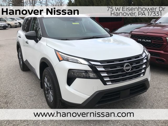 2025 Nissan Rogue S's photo