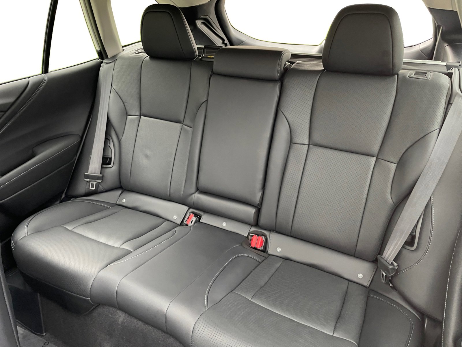 2025 Subaru Outback Touring photo 17