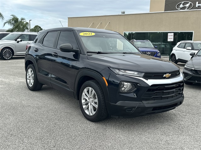 2021 Chevrolet Trailblazer LS photo 3