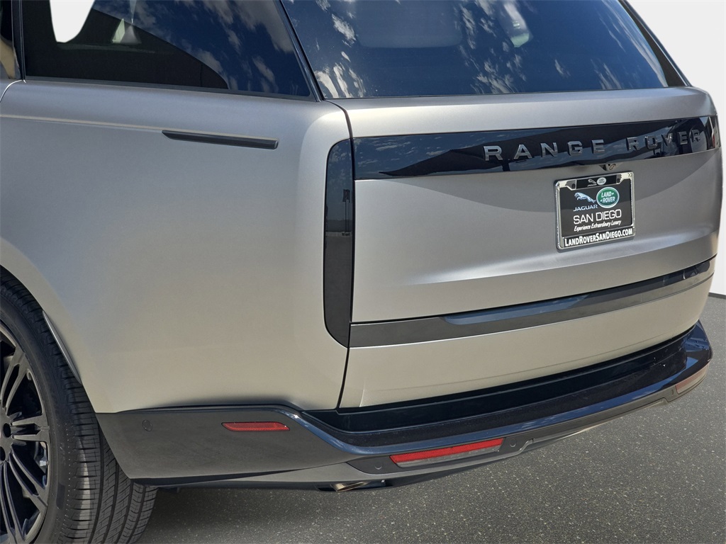 2025 Land Rover Range Rover SE photo 33