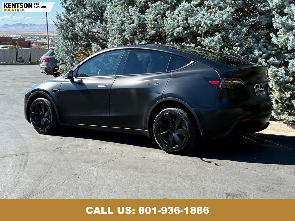2023 Tesla Model Y Long Range photo 4