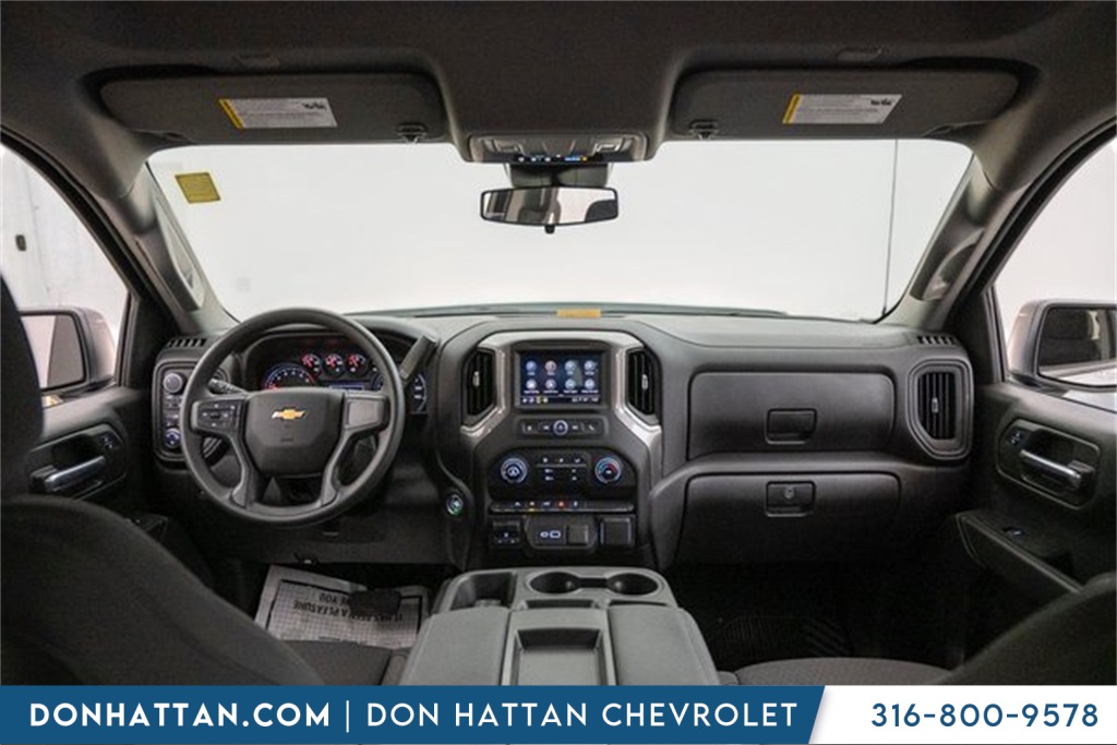 2025 Chevrolet Silverado 1500 Custom photo 3