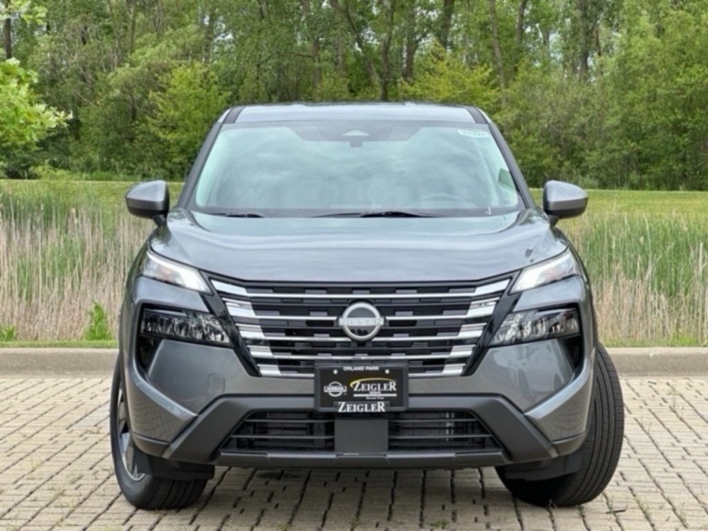 2026 Nissan Rogue SV photo 3
