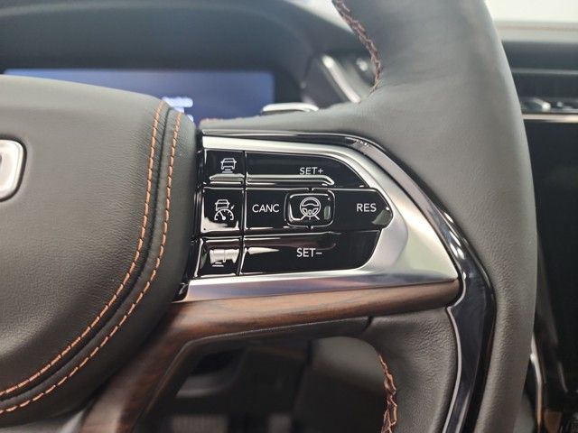 2025 Jeep Grand Cherokee Summit photo 18