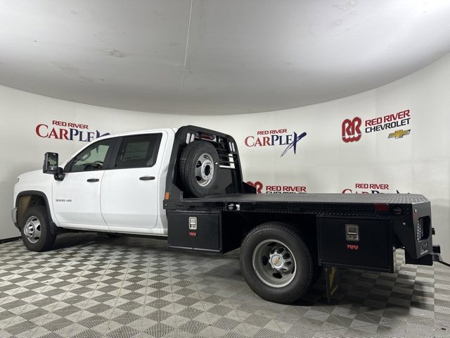 2025 Chevrolet Silverado 3500HD Work Truck photo 4