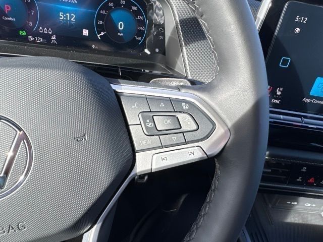 2025 Volkswagen Atlas Cross Sport SEL Premium R-Line photo 17