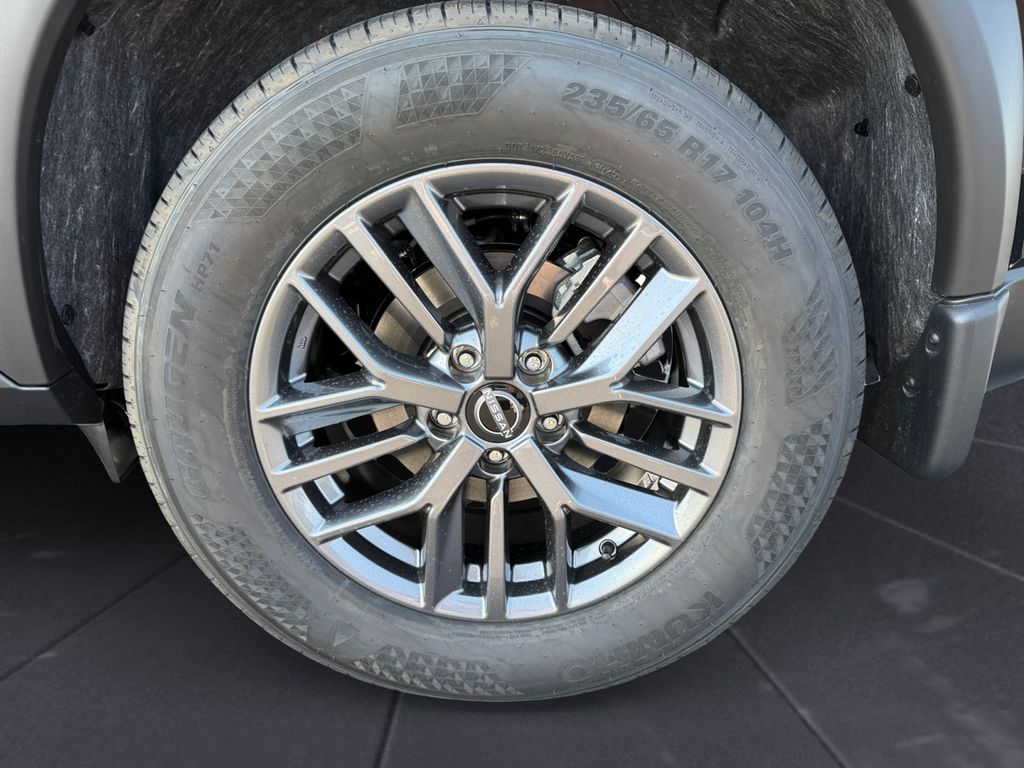 2026 Nissan Rogue S photo 14
