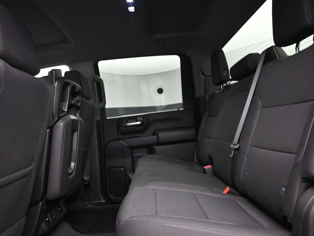 2024 Chevrolet Silverado 2500HD Custom photo 7