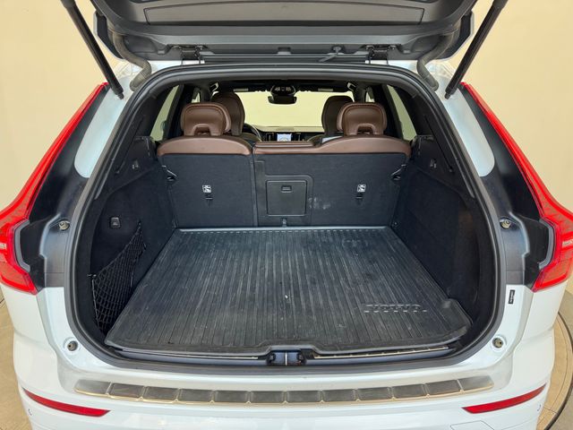 2022 Volvo XC60 B5 Inscription photo 7
