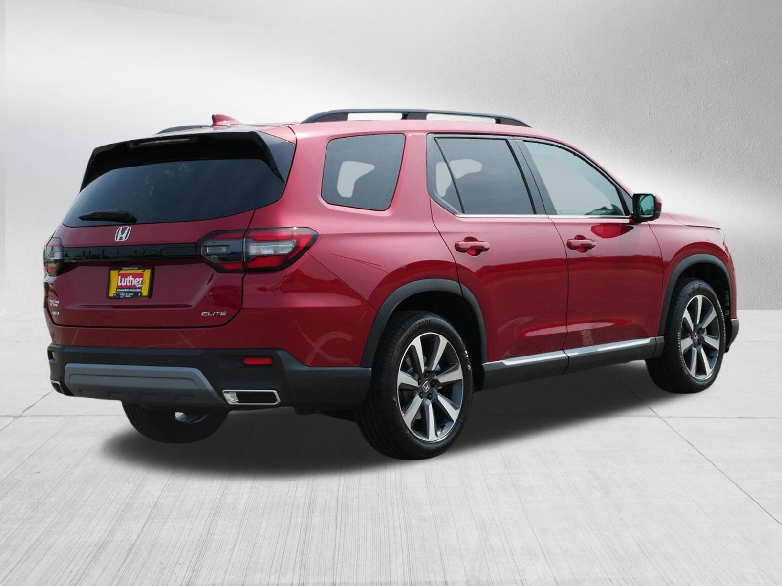 2025 Honda Pilot Elite photo 4