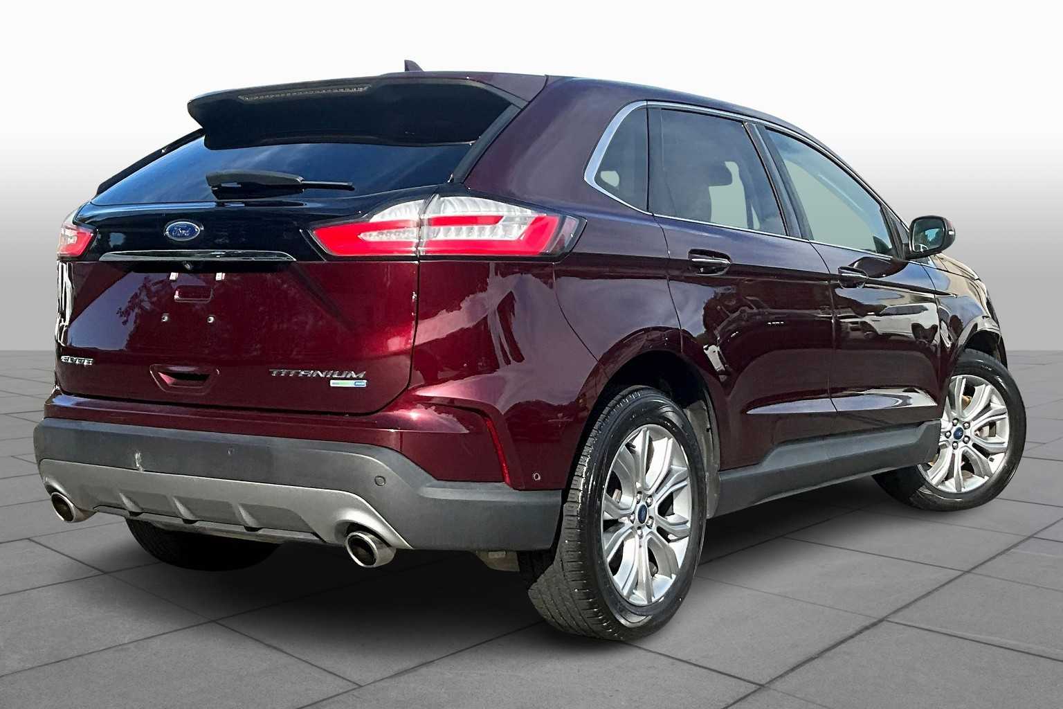 2019 Ford Edge Titanium photo 12