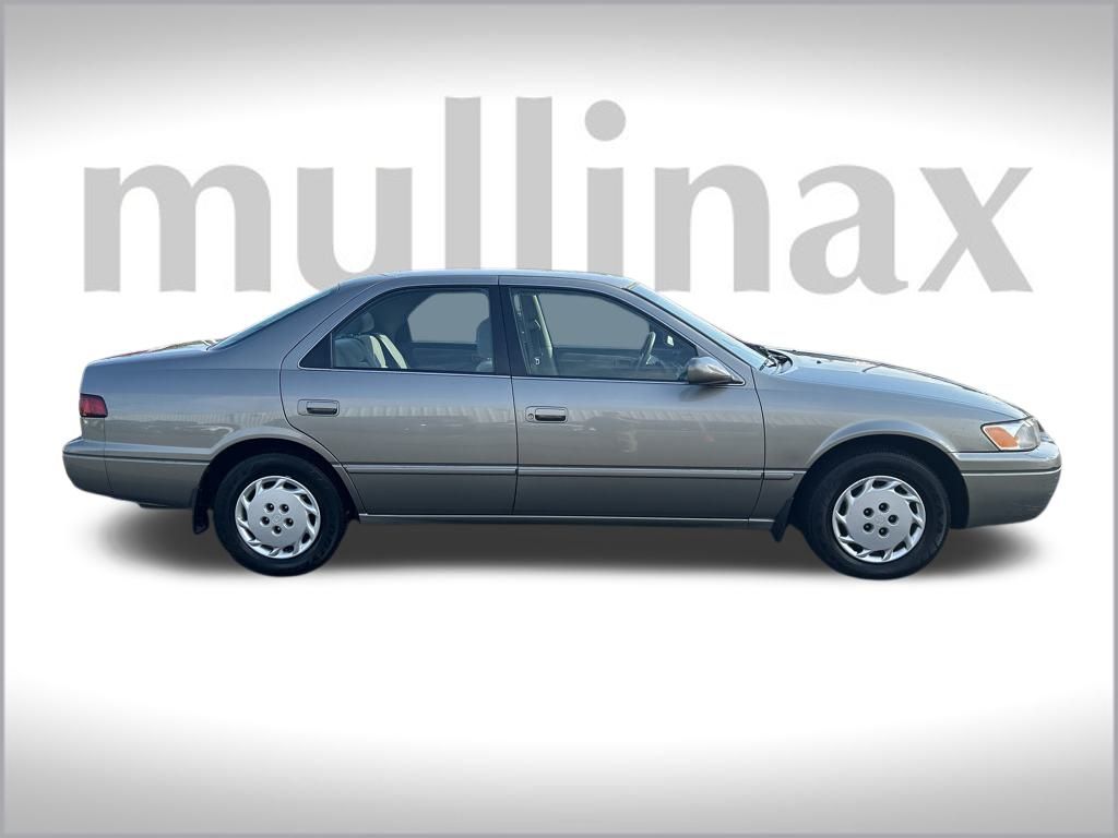 Used 1998 Toyota Camry LE with VIN JT2BG22K5W0116665 for sale in Olympia, WA