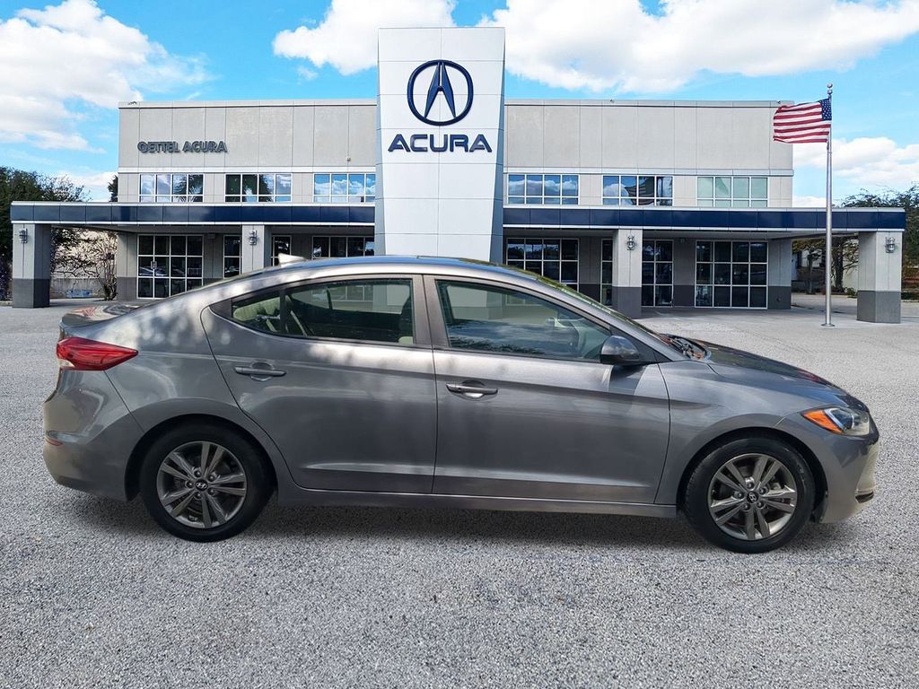 2018 Hyundai Elantra SEL Value Edition Limited photo 3