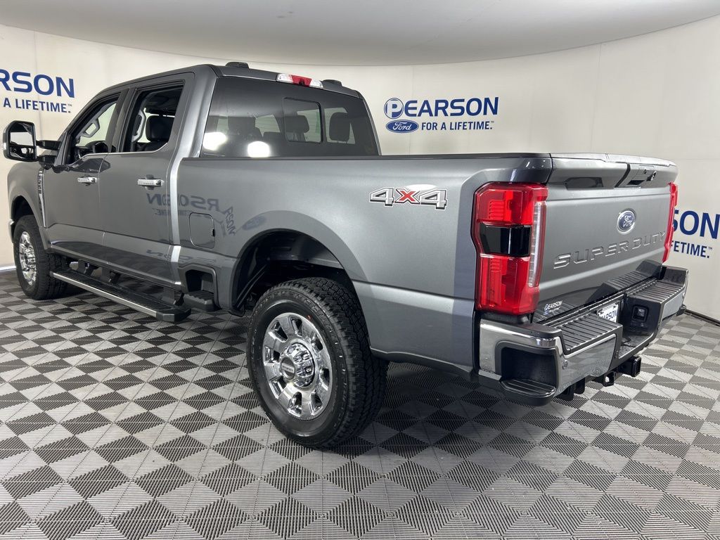 2026 Ford F-250 Lariat photo 3