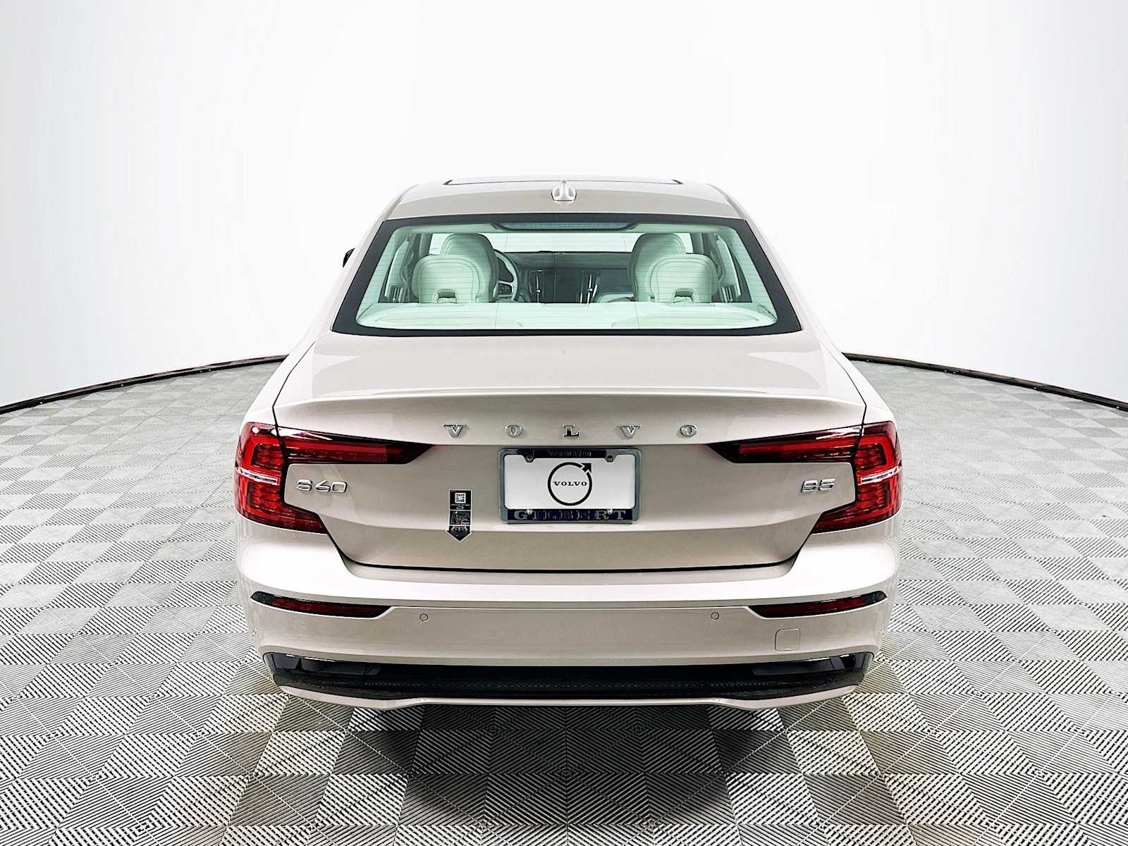 2025 Volvo S60 B5 Core photo 6