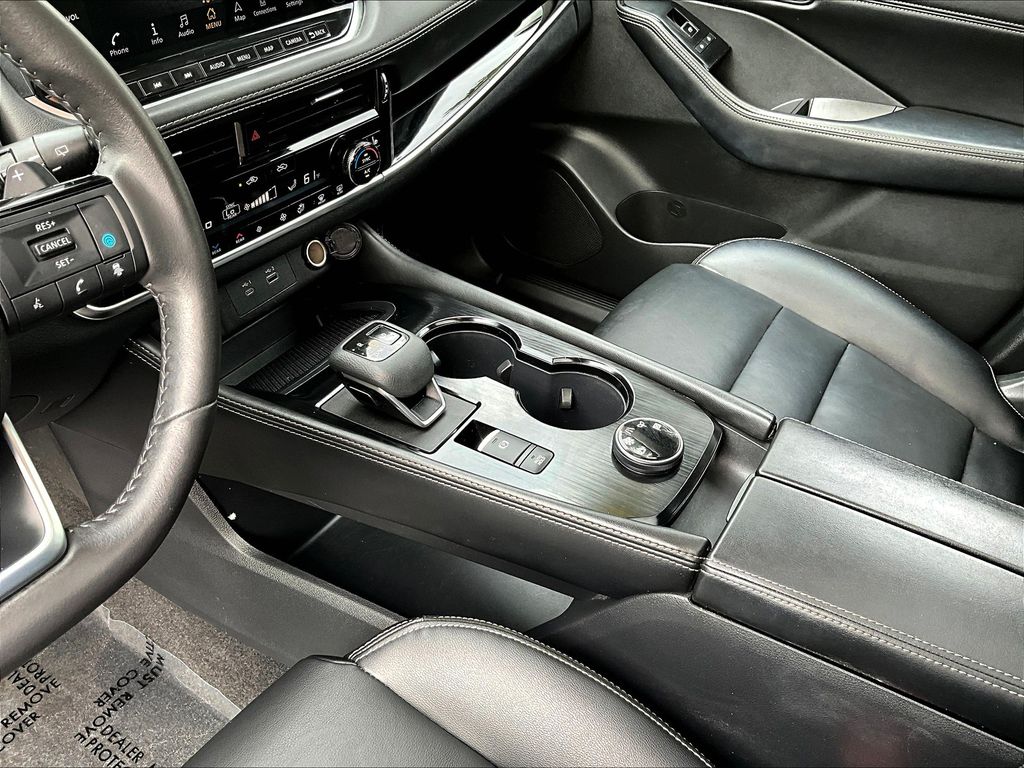 2023 Nissan Rogue SL photo 15