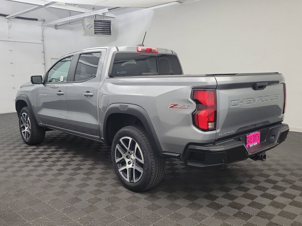 2023 Chevrolet Colorado Z71 photo 3