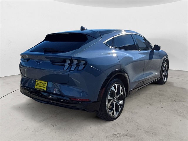 2023 Ford Mustang Mach-E Premium photo 5