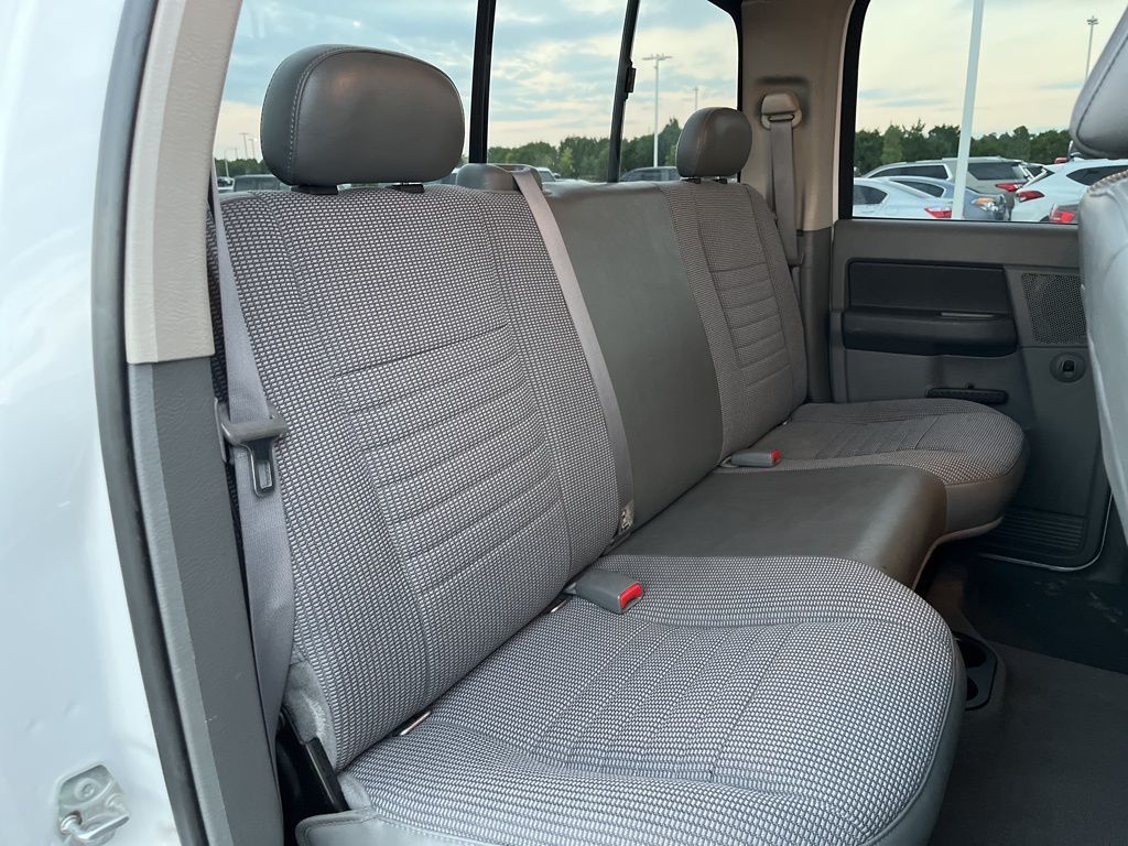 2008 Dodge Ram SLT photo 23