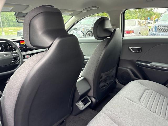 2025 Kia K4 EX photo 14