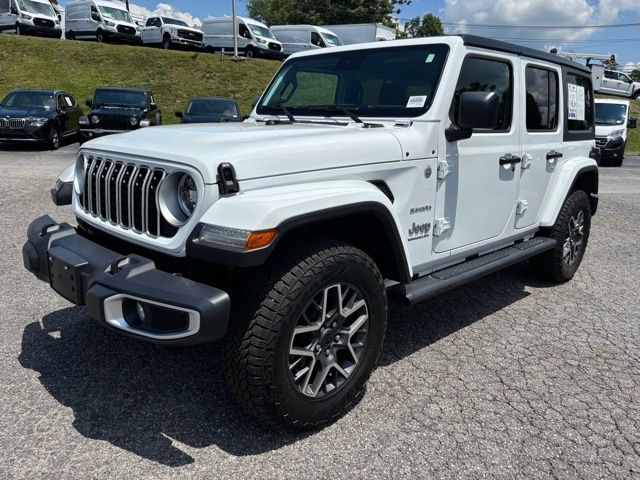 2024 Jeep Wrangler Sahara photo 4