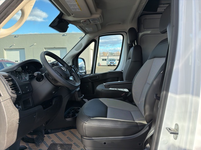 2026 Ram ProMaster 2500 photo 3