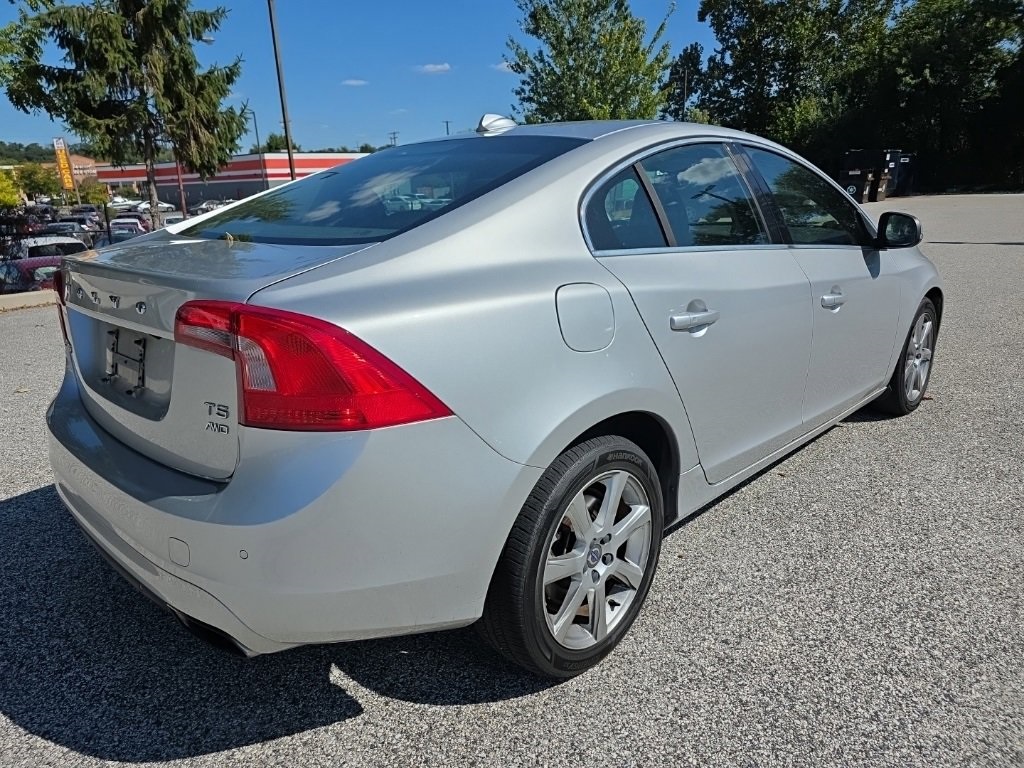 2016 Volvo S60 T5 Premier photo 3