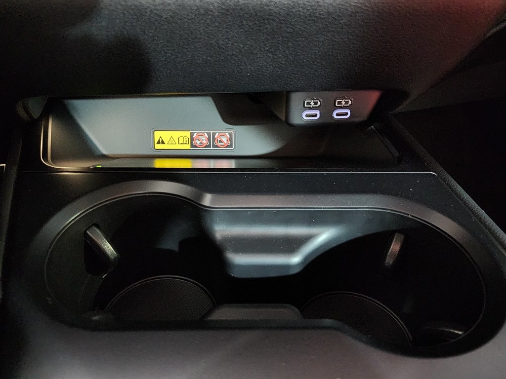 2025 Lexus UX photo 20