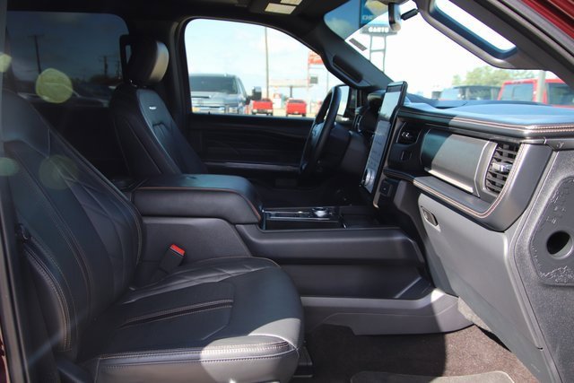 2023 Ford Expedition Platinum photo 21
