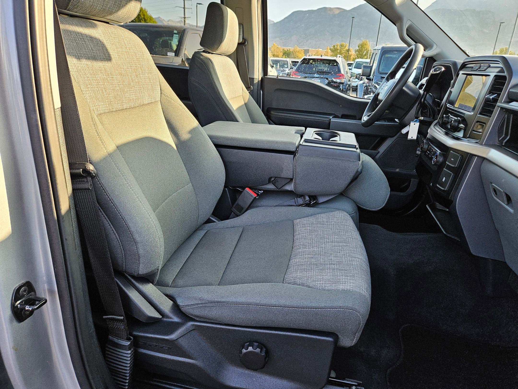 2023 Ford F-150 XLT photo 29