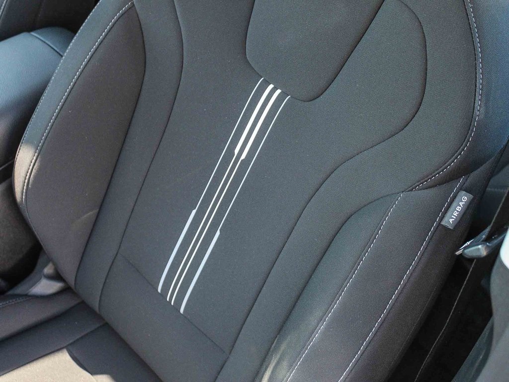 2024 Hyundai Elantra SEL photo 23