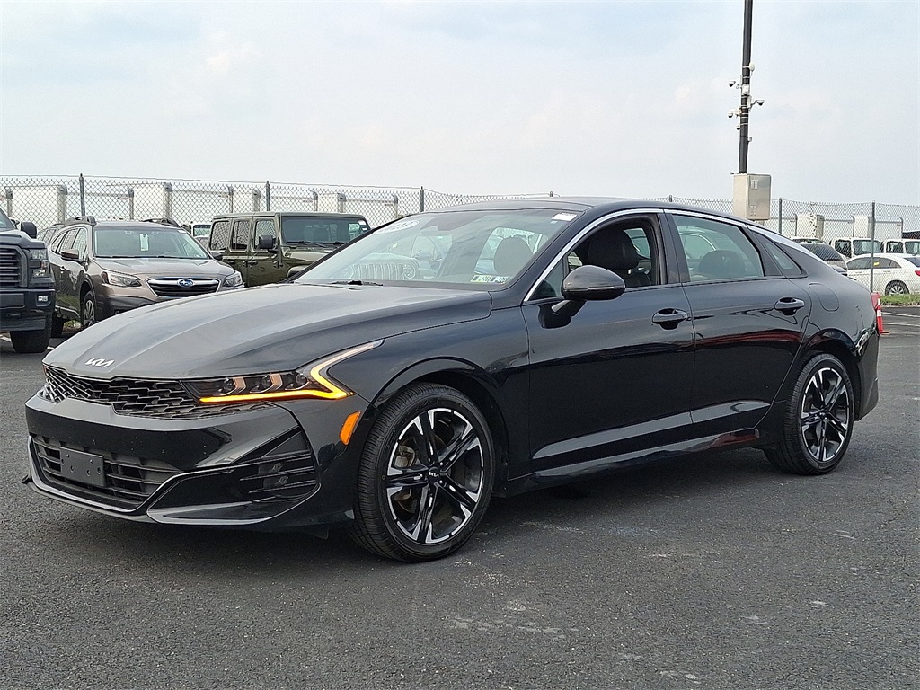 2023 Kia K5 GT-Line photo 3