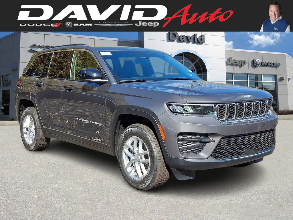 2025 Jeep Grand Cherokee Laredo's photo