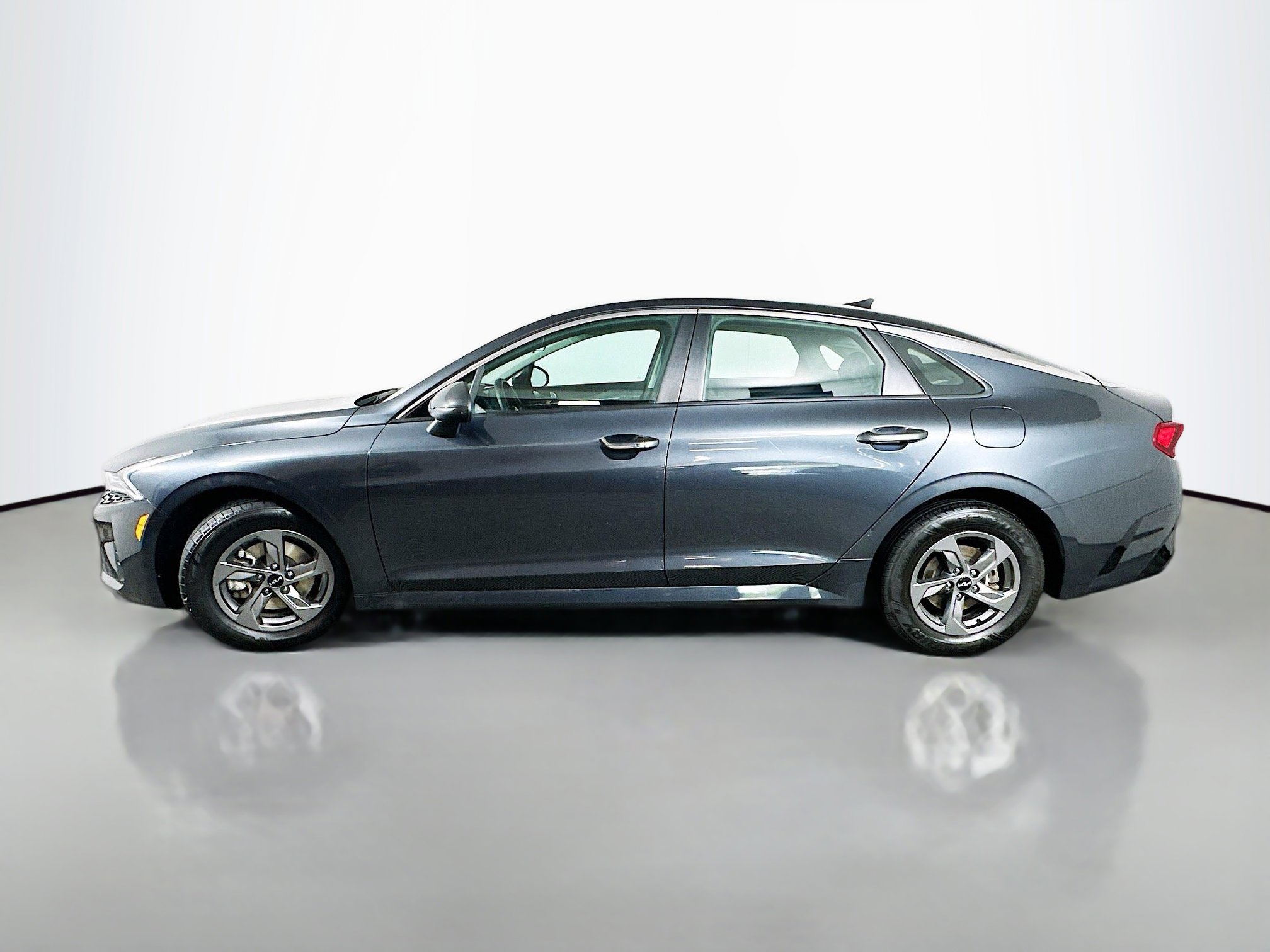 2023 Kia K5 LXS photo 4